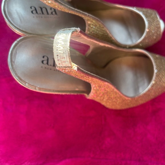 Super Sparkly A.N.A Gold Stilotes with Peep Toe - Picture 2 of 5